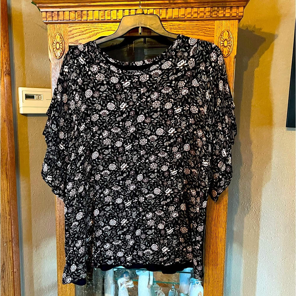 Maurices Women’s Top Size 2X